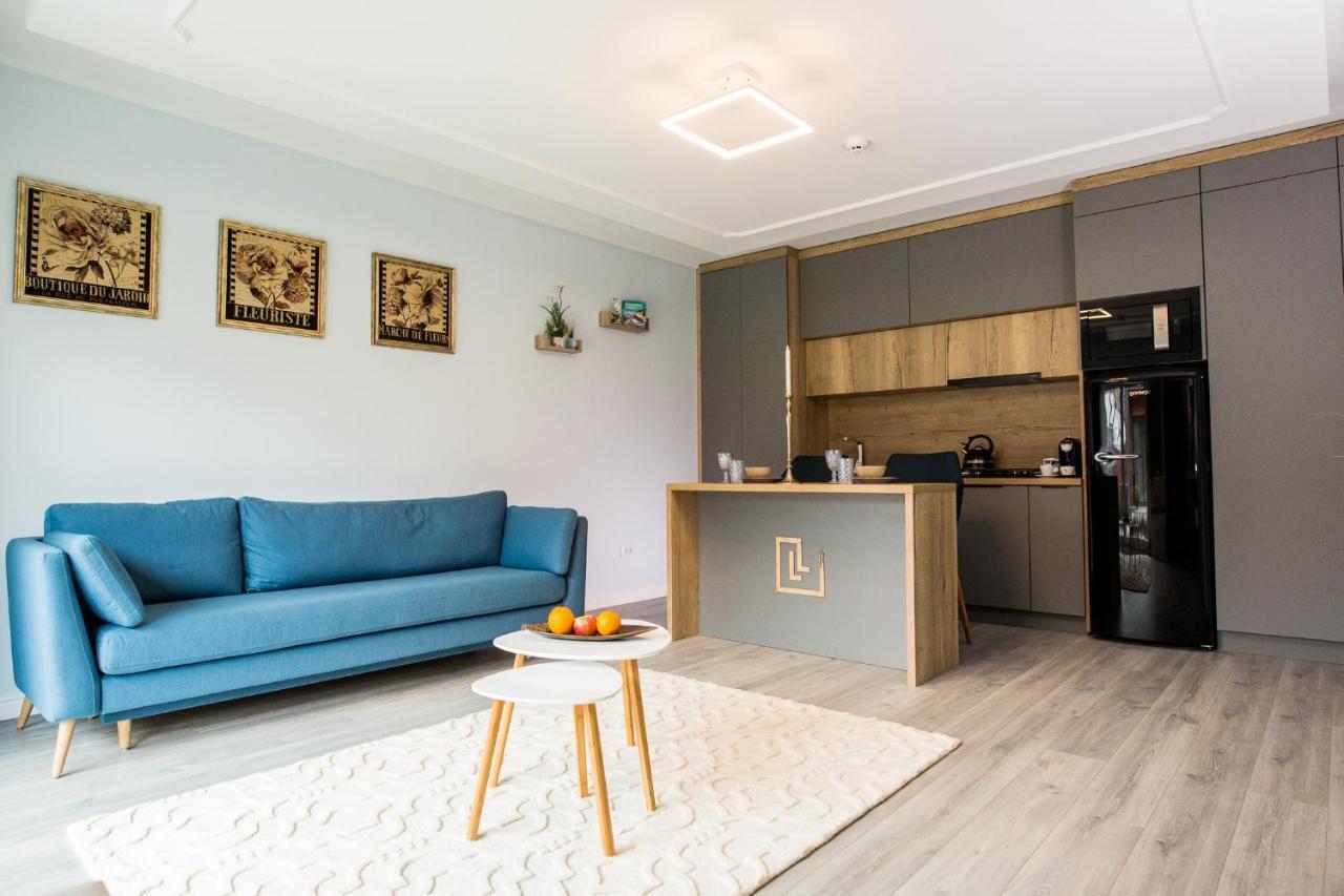 Doublel Studios Bacău Buitenkant foto